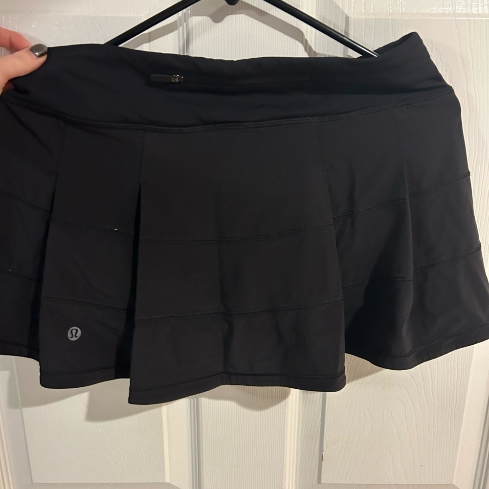 Lululemon black tennis skort